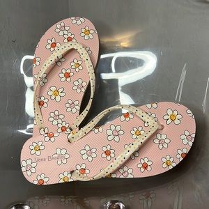 Vera Bradley Sandals- NWOT